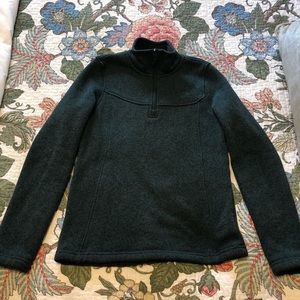 The North Face women’s 1/4 zip.